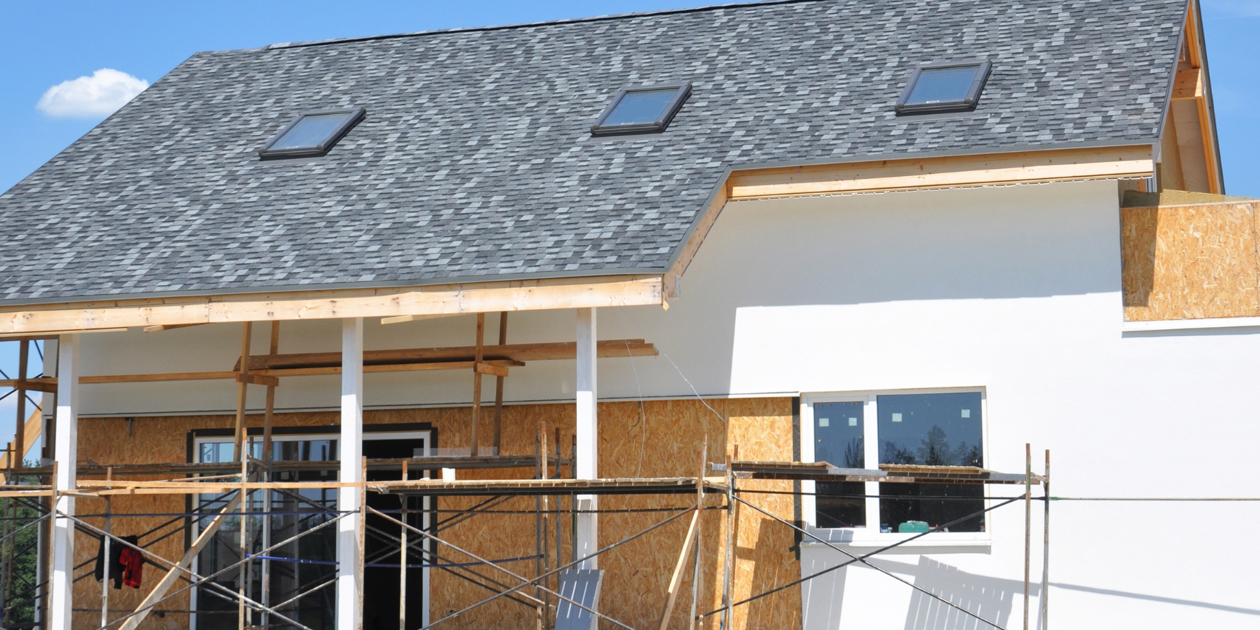 PDH_Blog_EnergySavingDesignTipsforRoofsWindowsDoorsAndSkylights_2025 Energy-Saving Design Tips for Roofs, Windows, Doors and Skylights